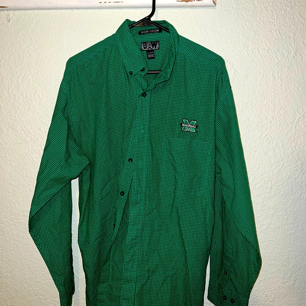 Marshall University Men’s Oxford button up Size Large